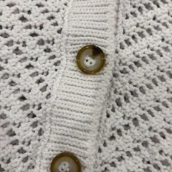 Design History White Button-Up Women's Cardigan - Picture 9 of 12